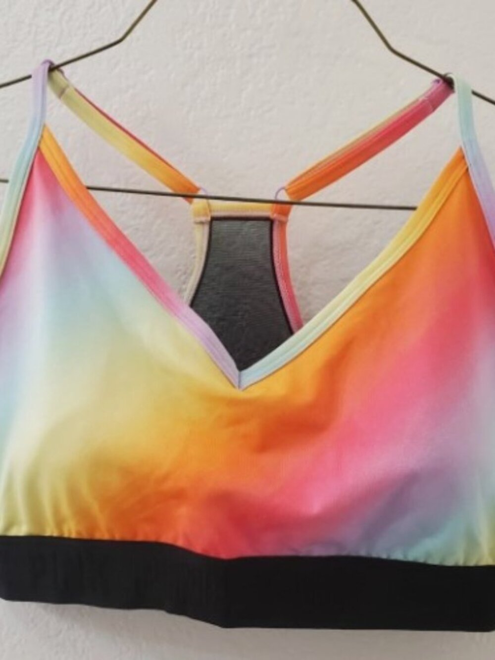 Victorias Secret PINK Ultimate Lightly Lined Sports Bra Rainbow Gradient Med NWT